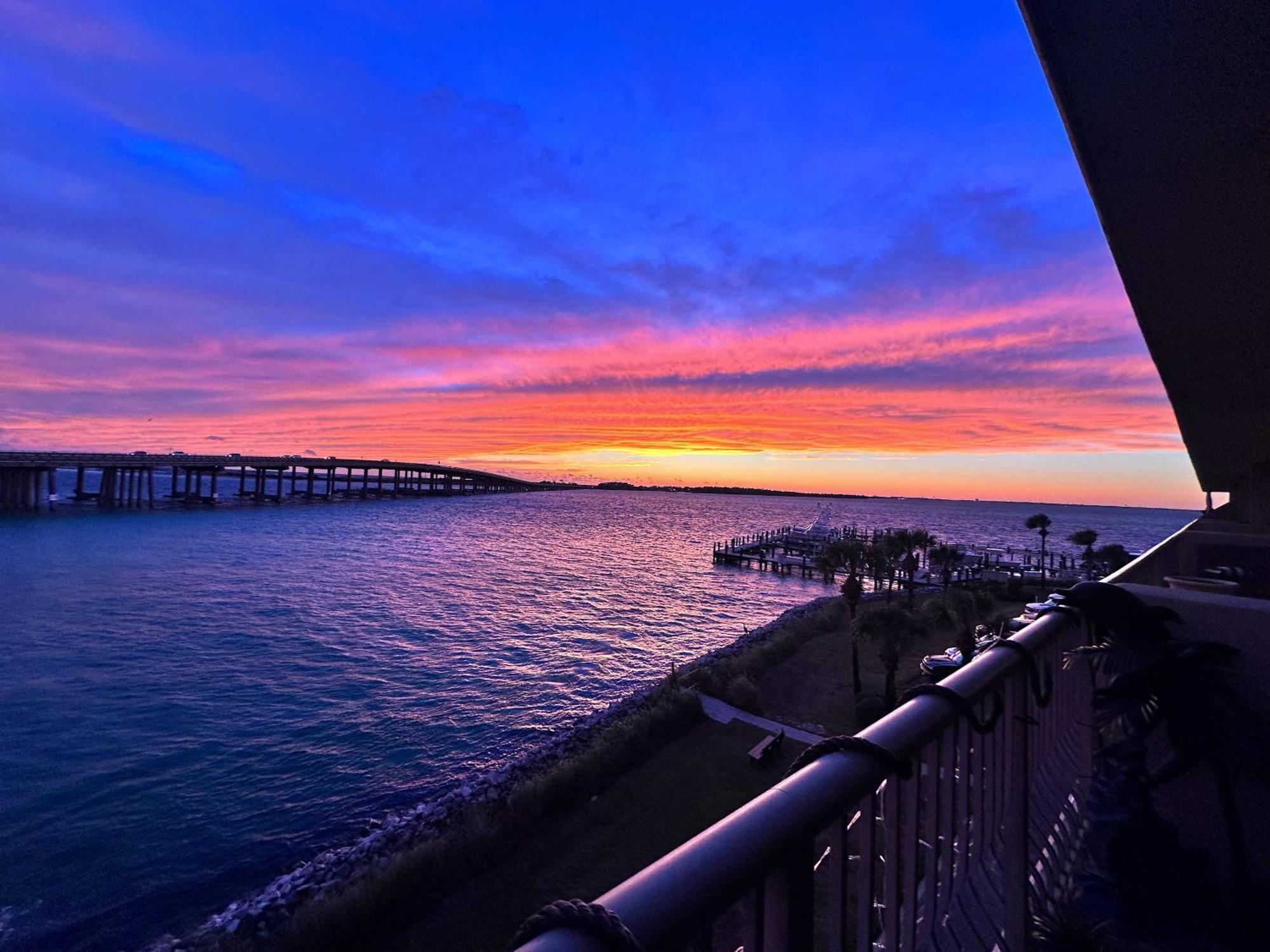 5 Star Resort 11Th Fl Stunning Sunrise 2Br 2Ba King Suite,Pools ,Shuttle Or Walk To Beach Destin Exteriér fotografie